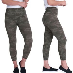 SPANX Look At Me Now Seamless Leggings In Black Size Large